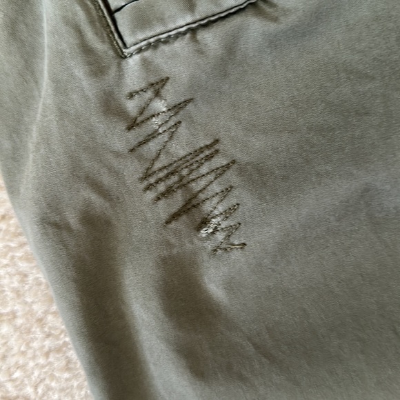 Super Cute Army Green Athletic Old Navy Ultra Low Rise Boot Pants Size 10 - Picture 12 of 13